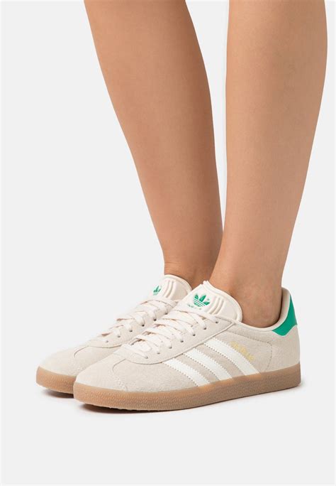 adidas gazelle wit beige|adidas originals trainers gazelle.